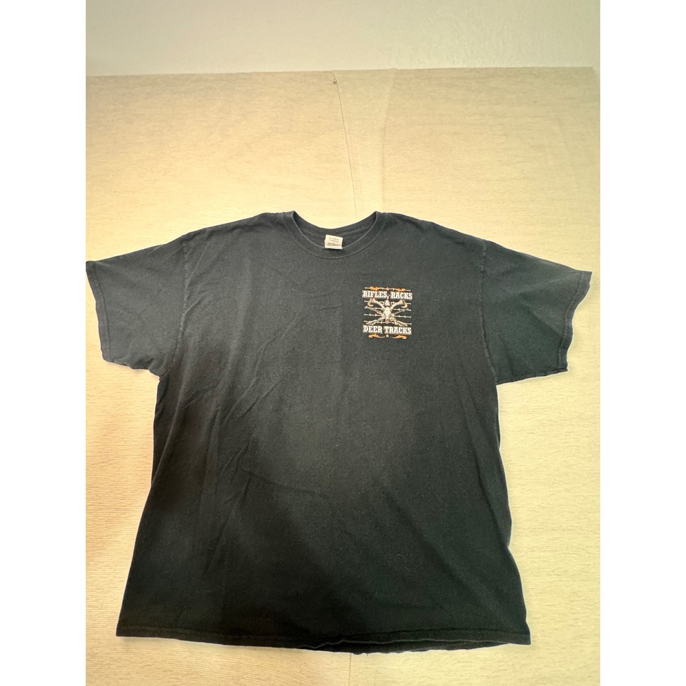 Gildan Mens 2XL Black Rifles Racks & Deer Tracks Graphic T-Shirt Hunter Hardware